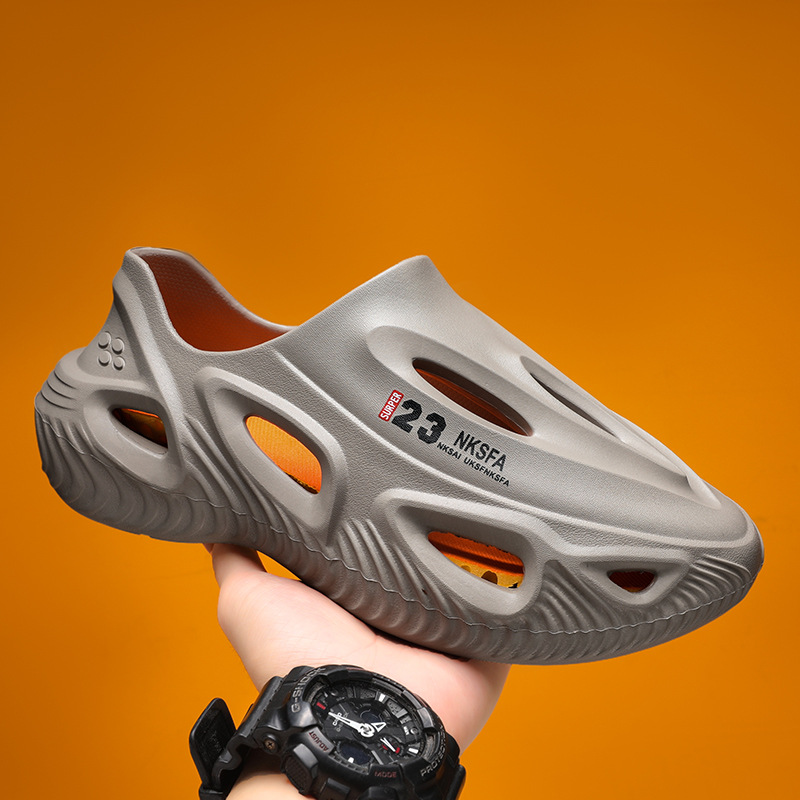Men's Shoes with a Sense of Stomping on Shoes Summer New Sports Casual Slippers Thick Bottom Non-slip High Elastic Wear-resistant Beach Sandals