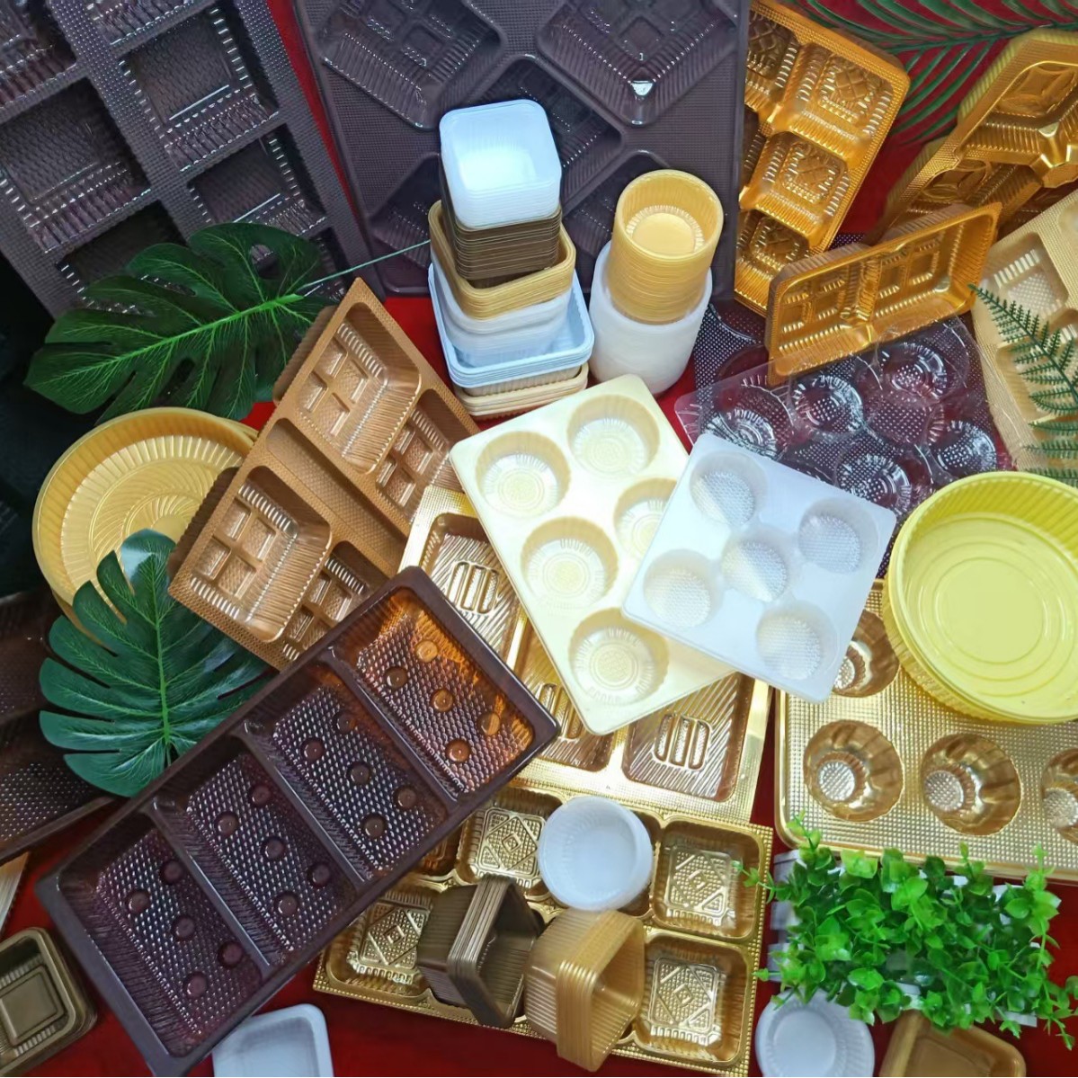 Pastry plastic box gold 100G moon cake packaging tray 150g moon cake tray 50g plastic inner tray