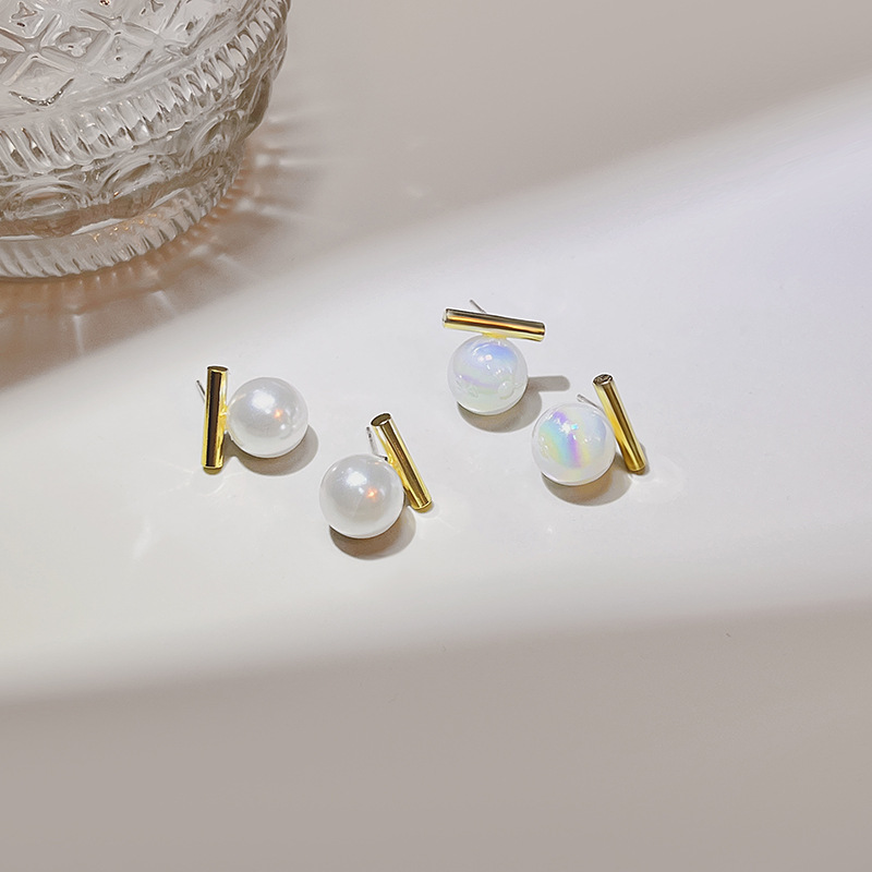 Silver needle simple milk gas pearl earrings niche design sweet temperament earrings fresh small fragrant wind earrings wholesale