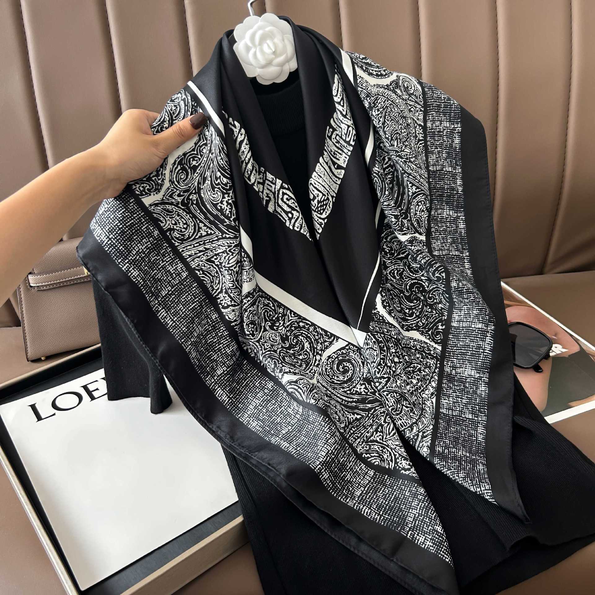 Picture of New 90cm Large Square Silk Elegant High-grade Decorative Shawl Women's Silk Scarf Fashion All-match Professional Scarf