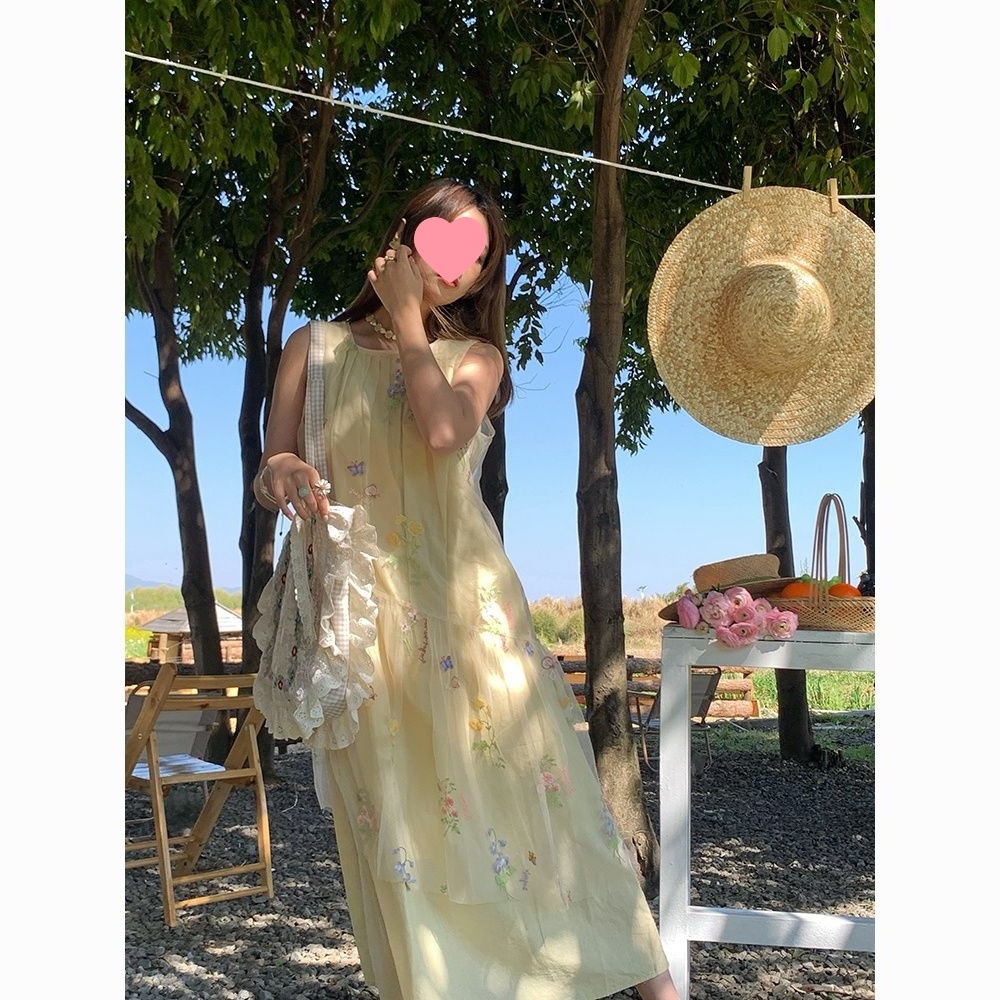 Picture of "Die Ling Huayang" Mesh Embroidered Sleeveless Dress for Women Summer Loose Layered Overskirt Vest Dress