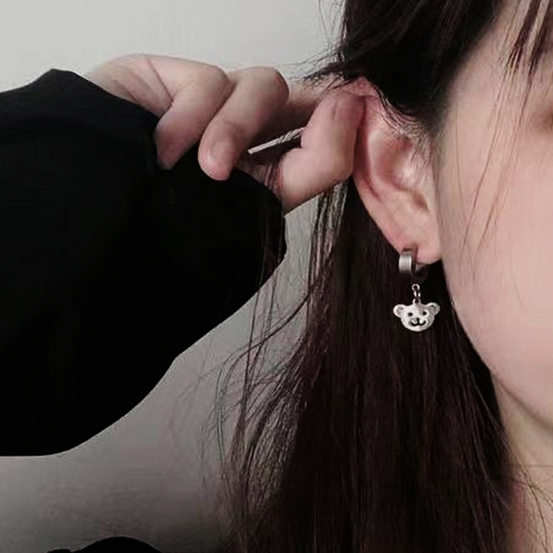 Korean Style Hip-Hop Personality Bear Titanium Steel Earrings Sweet Cool Cute Versatile Trendy Bean Stud Earrings Ear Clips Accessories