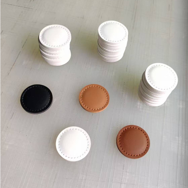 Picture of Spot magnetic golf ball marker clip round ball marker positioning clip golf gift golf ball marker direction marker