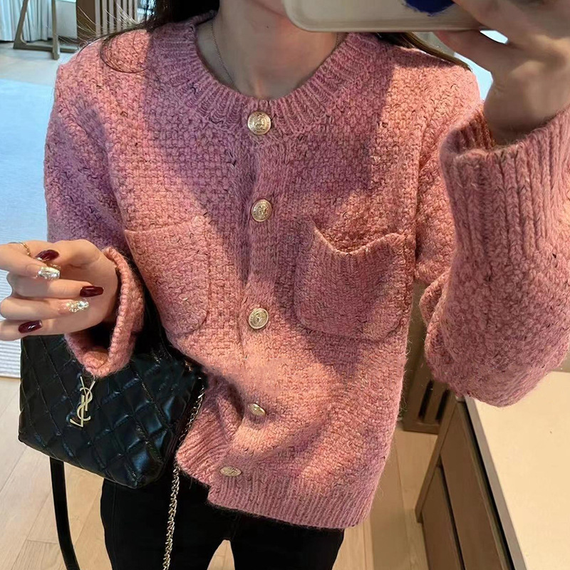 Fragrant Style Soft Waxy Knitted Cardigan Top Women's Spring and Autumn 2024 New French Socialite Elegant Sweater Short Coat