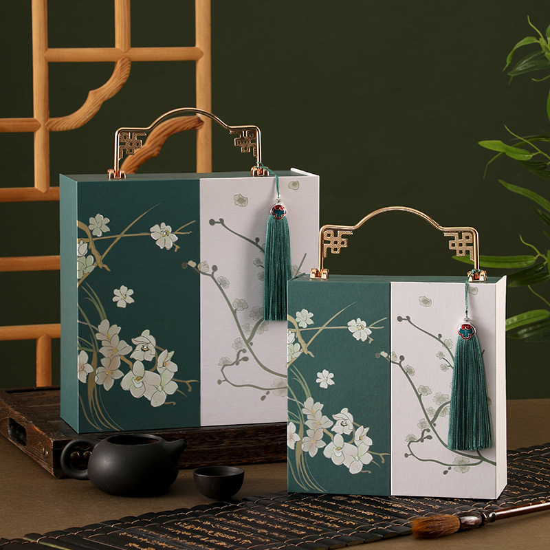 2025 New Antique Style Gift Box, High-End Chinese Style Portable Gift Box, New Chinese Style Packaging Gift Box