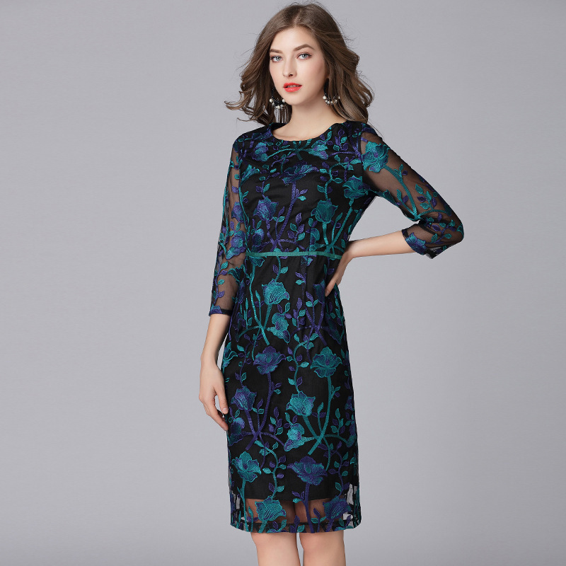 Picture of Large Size Middle-aged Embroidered Dress European and American Foreign Trade Brand French Fashion Hip Waistline Elegant Skirt