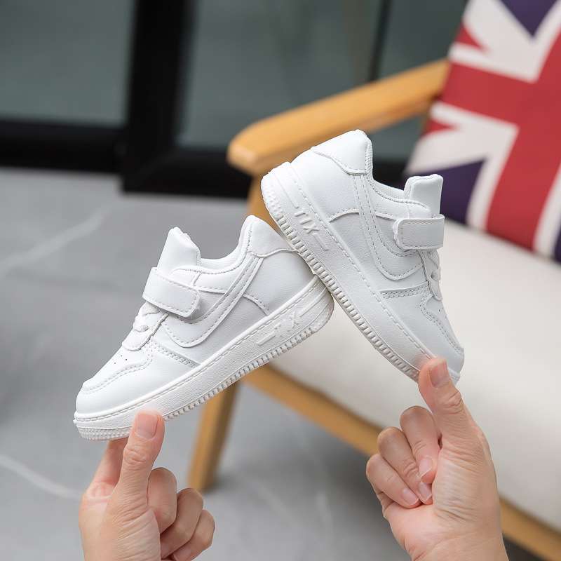 Picture of Spring and Autumn Ultra Light Solid Sole Children's Sneakers Board Shoes Baby Girl's Velcro Shoes Boy's Sneakers Academy Style White Shoes