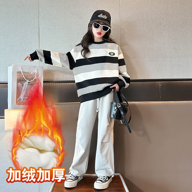 Picture of Girls' fleece-lined Sweater Autumn and Winter 2025 Explosions Western Style Girls Thickened Warm A Velvet Base Shirt