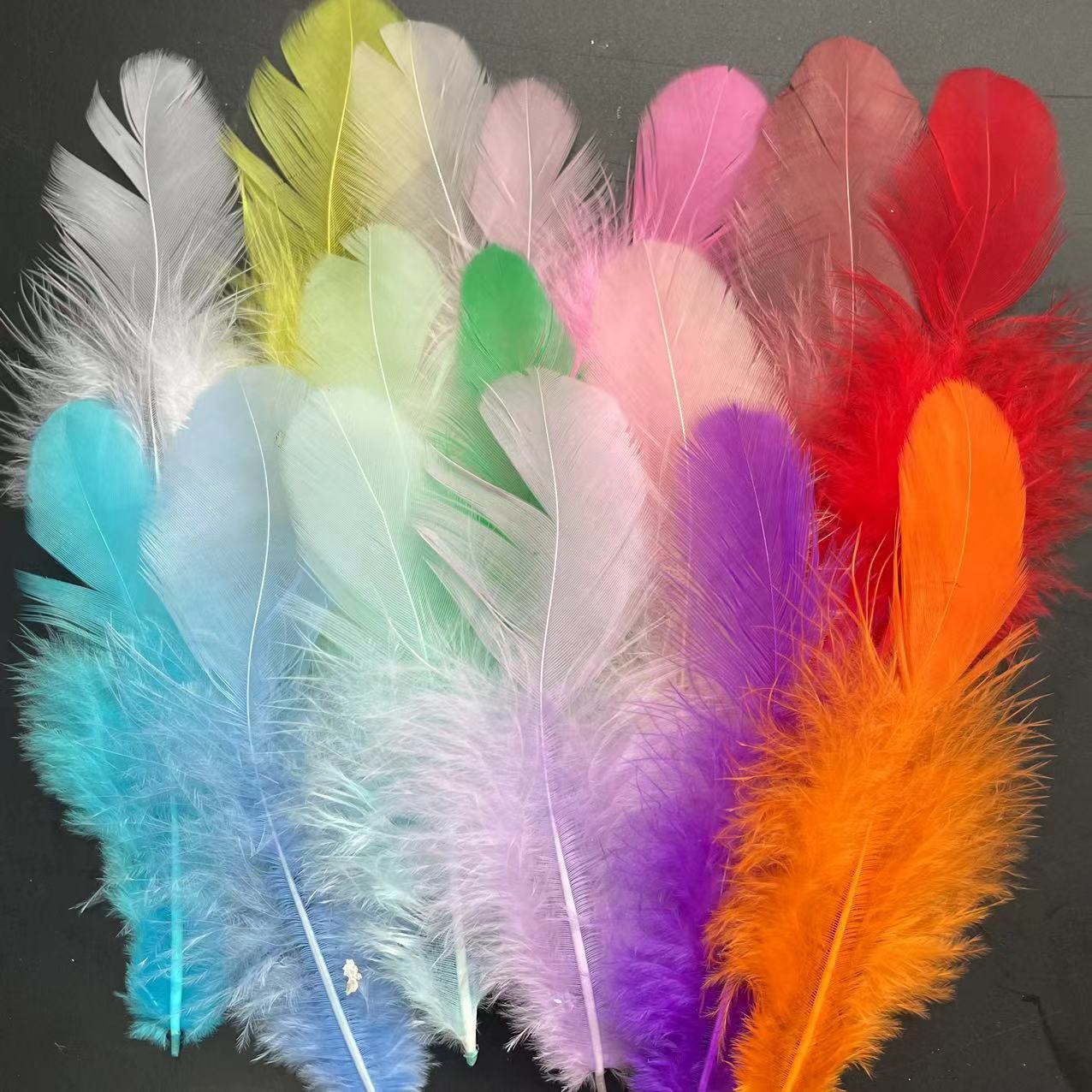 Manufacturer's Spot Direct Sales Colorfulful Chicken Feather Colorfulful Feather 6-10cm Hen Feather Colorfulful Wave Ball Gift Box Fur Collar