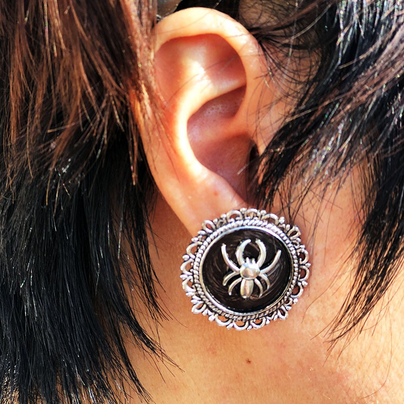 Picture of European and American ebay Explosions Overseas Gothic Evil Poisonous Spider Earrings Black Widow Rune Wizard Pagan Earrings