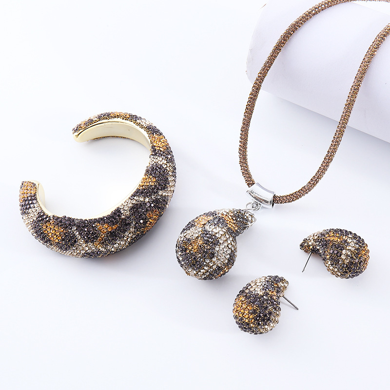 New Cross-Border Light Luxury European and American Style Exaggerated Earrings, Necklace, and Bracelet Set with Artificial Rhinestones and Niche Leopard Print
