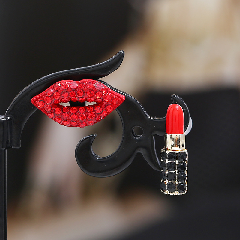 Picture of New Year Red Earrings Women's 20 New Fashionable Elegant Korean Style Personalized All-match Bridal Pearl Earrings Winter Earrings