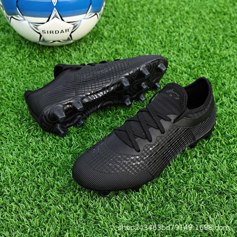 New Summer Football Shoes Broken Spikes Long Spikes Grass Football Shoes Competition Training Shoes Low Spikes Sneakers
