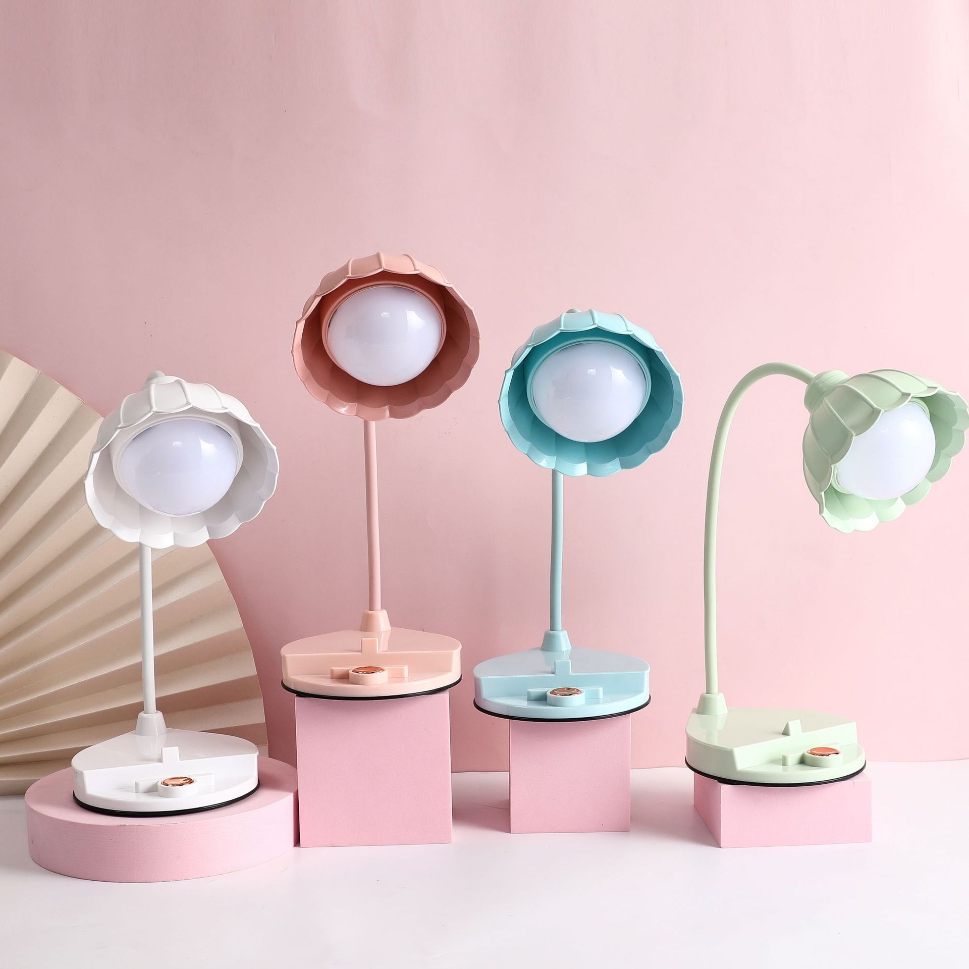 New Led Cute Girly Heart Flower Table Lamp Student Dormitory Desktop Decoration Bedroom Handmade DIY Ornament Night Light