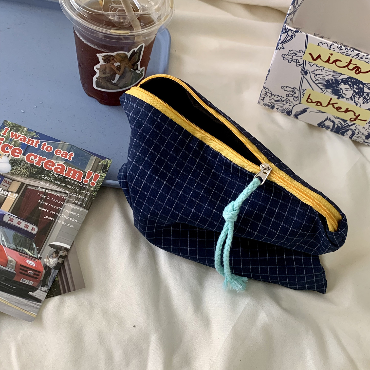 Picture of Creative Contrast Color Plaid Cosmetic Bag Women's Ins Large Capacity Cosmetic Brush Storage Bag Portable Travel Bag