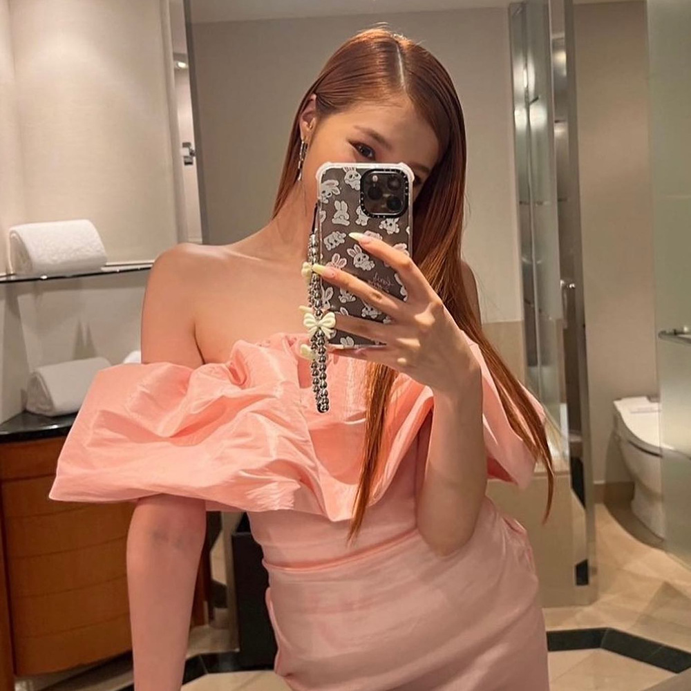 Ins Style Distinctive Street Shot Burst Beaded Mobile Phone Rope All-match Acrylic Bow Girl's Mobile Phone Chain Hanger