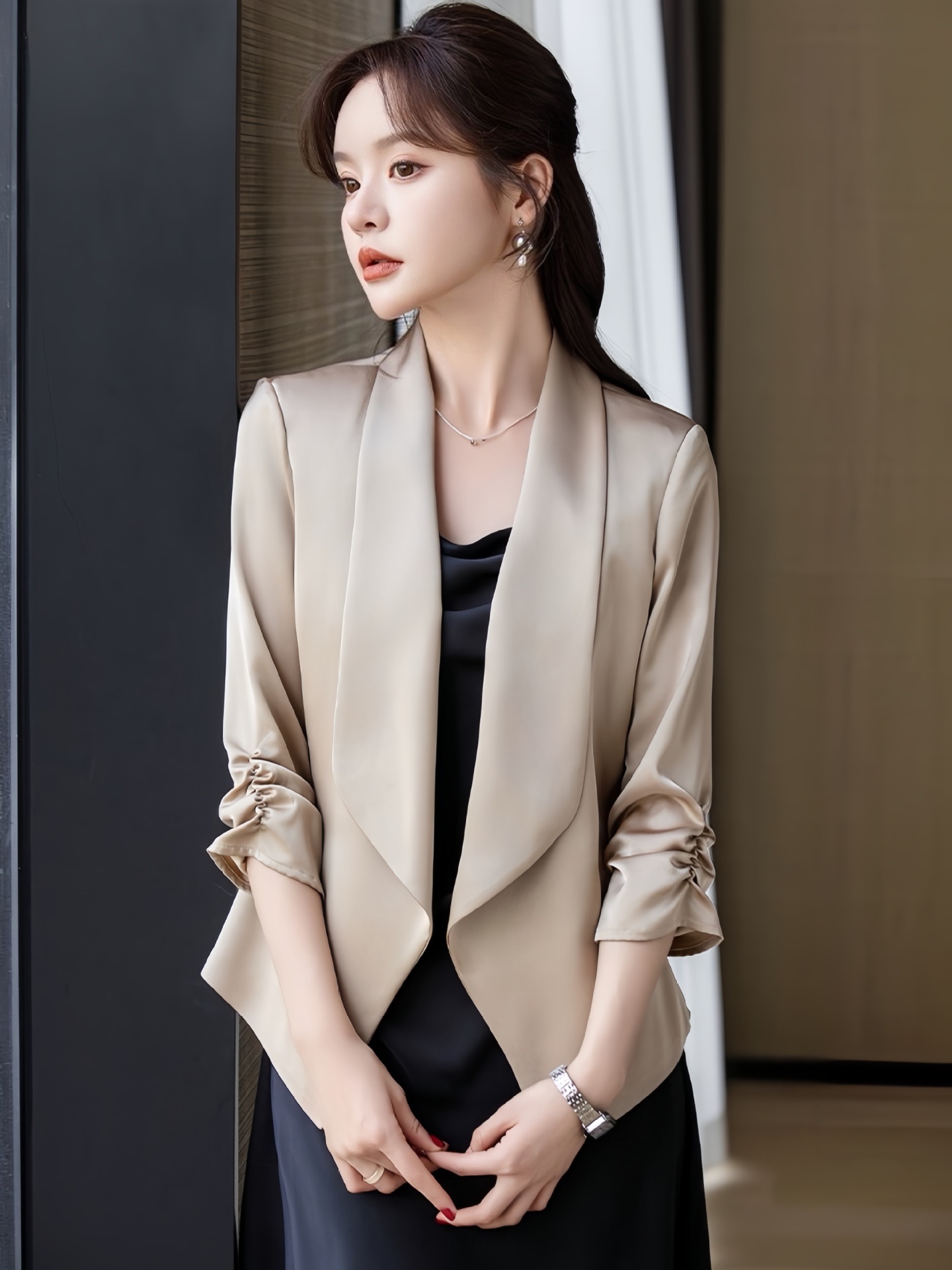 Picture of Sunscreen Breathable Acetate Satin Small Suit Jacket Women's Summer New High-end Sense Small Short Casual Cardigan
