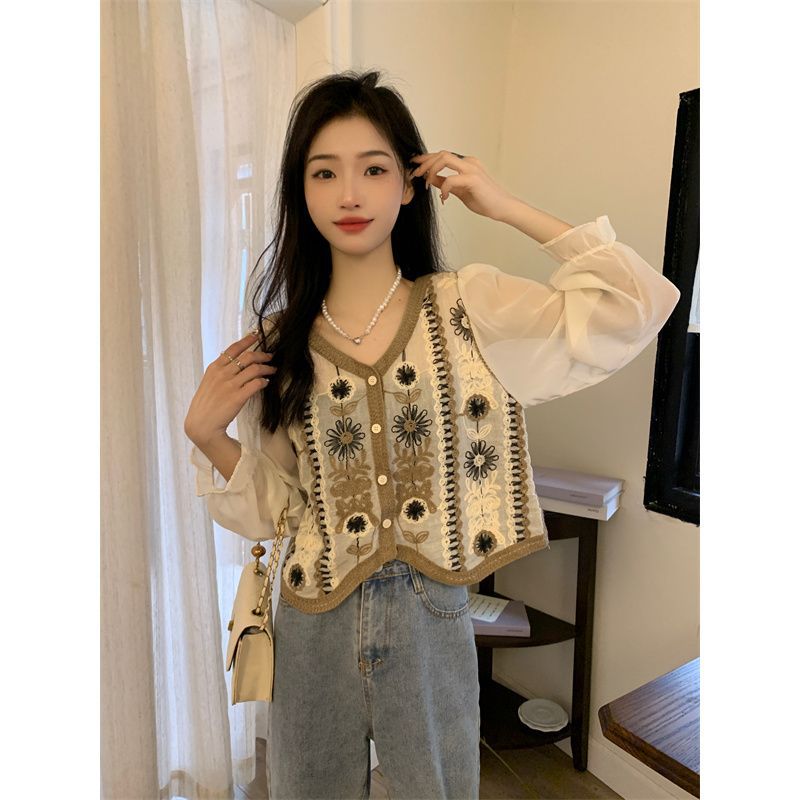 Picture of Shirt Spring Women's 2023 New Long-sleeved French Retro Gouhua Lace Puff Sleeve V-neck Sweater Top Trendy 1