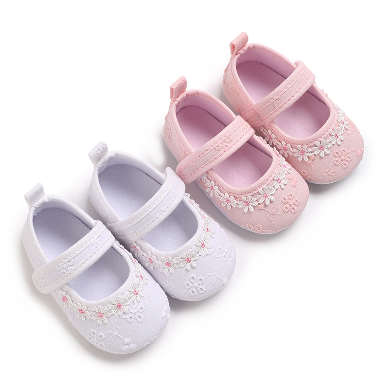 New 0-1 Year Old Women's Baby Shoes Spring and Autumn Baby Cotton Embroidered Shoes Soft-soled Princess Shoes Toddler Shoes