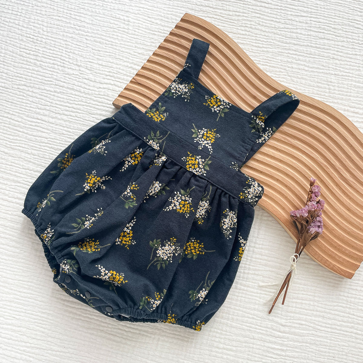 Picture of Baby spring clothes small floral strap romper female baby Korean Long Sleeve Princess romper two-piece newborn clothes