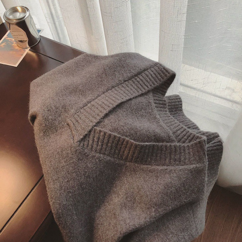 Picture of V-Neck Sweater Vest for Women, Korean Style Sleeveless Knitted Vest, Simple Preppy Style, Loose Outer Wear, Fashionable Vest