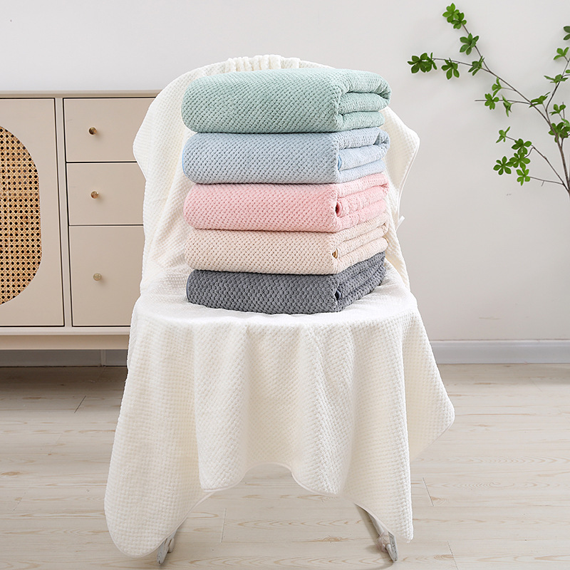 Picture of Pineapple Big Bath Towel Face Towel Coral Fleece Bath Towel Three-Piece Set Thickened Cotton Soft Quick-Drying Beach Towel