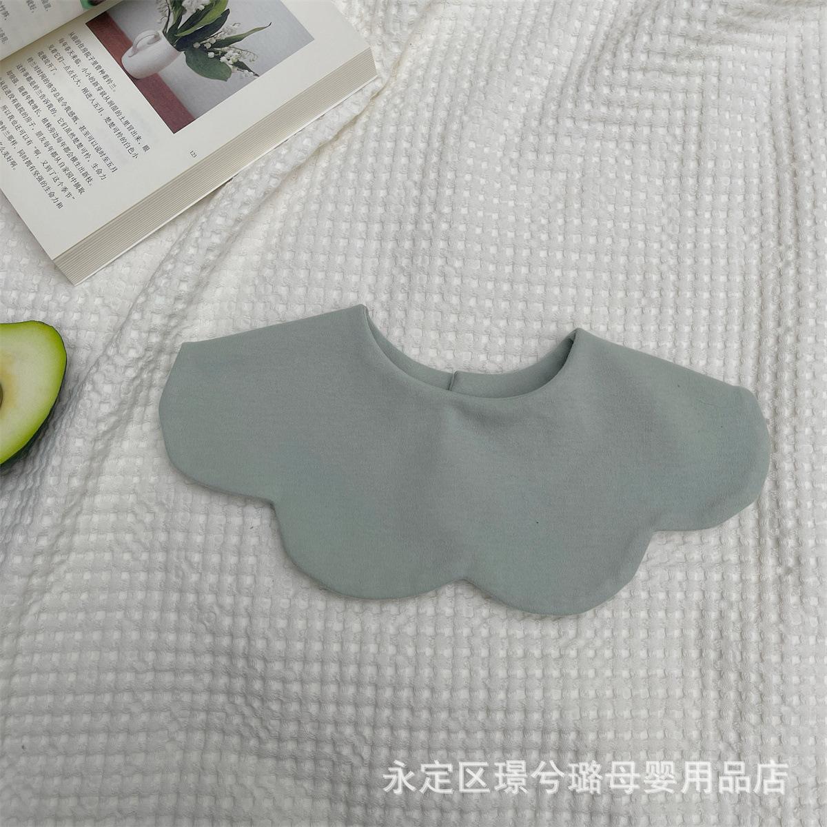 Picture of Korean version of Morandi solid color baby saliva towel cotton petal bib double-sided solid color bib