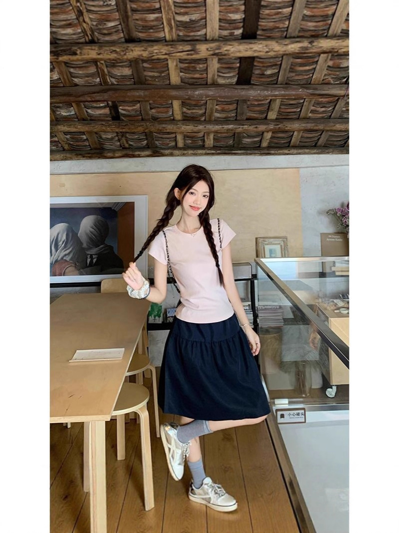 College Style Versatile Skirt for Women Summer French Retro Elastic High Waist Anti-Exposure A-Line Umbrella Skirt Navy Blue Skirt