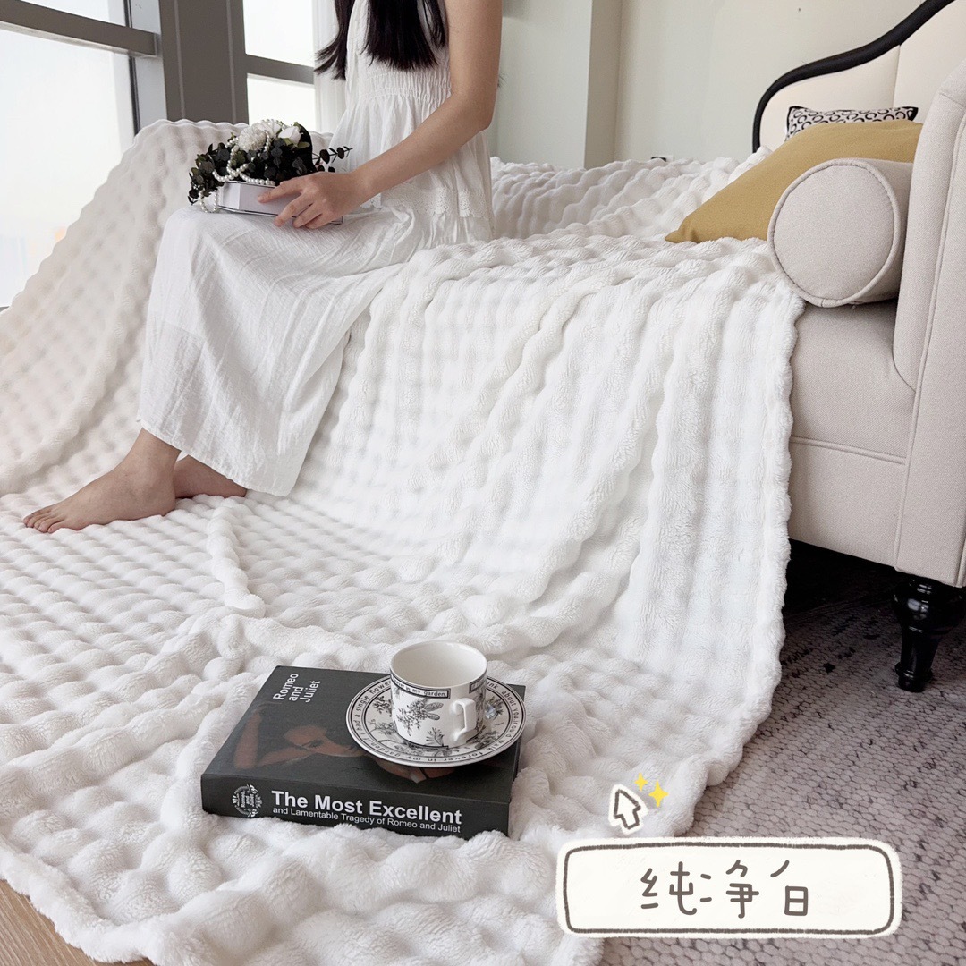 Picture of Winter Thickened Rabbit Plush Bubble Blanket Flannel Blanket Blanket Office Nap Blanket Air-conditioning Blanket Blanket Blanket