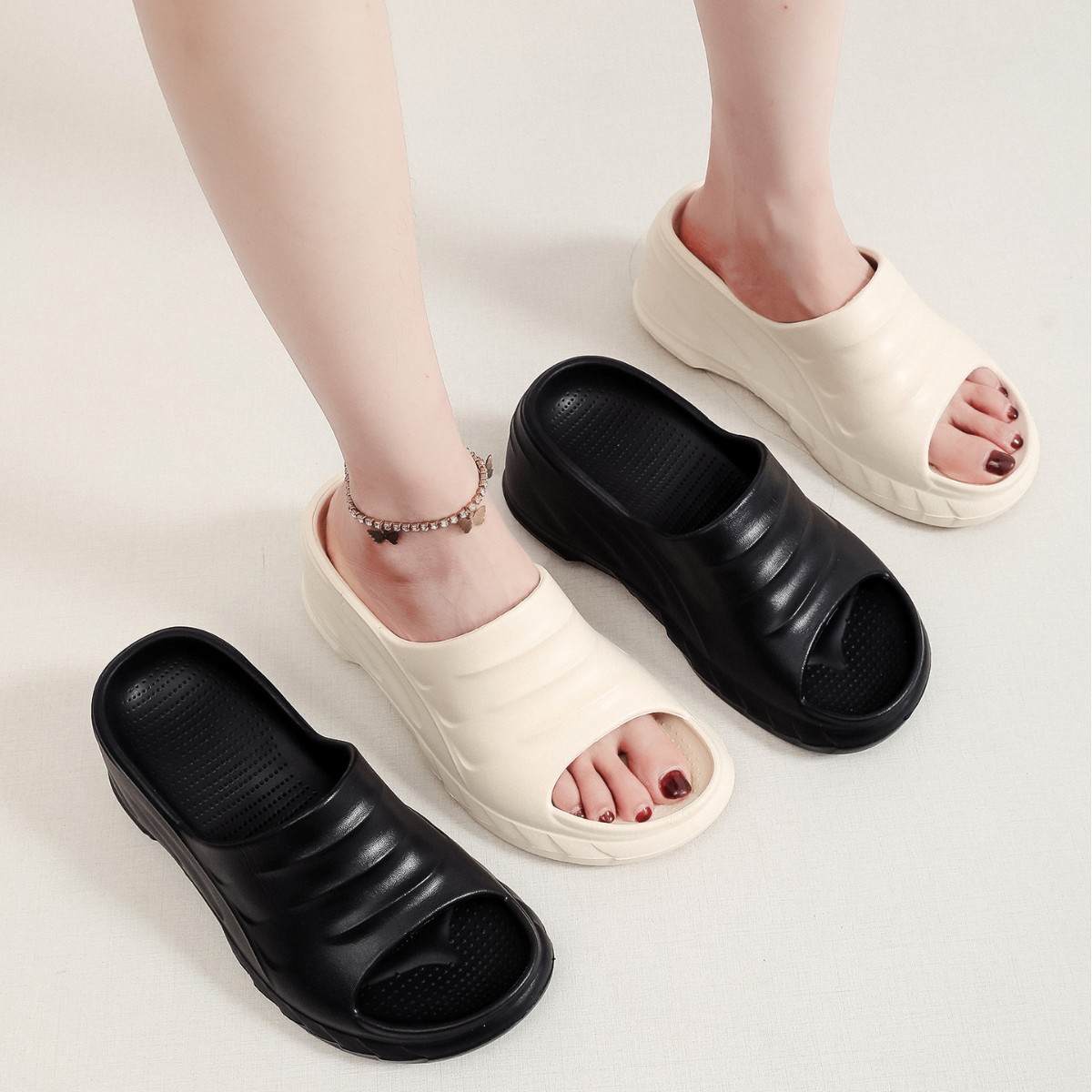 Picture of Cross-Border Thick-Soled High-Heeled Slippers for Women's Summer Outer Wear, Fashionable and Versatile Sandals, Cross-Border Beach Anti-Odor and Anti-Slip Sandals