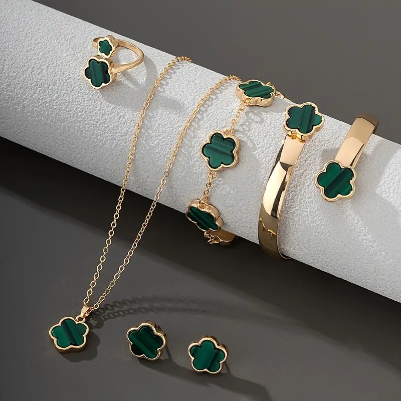 Picture of temu Hot Sale Bright Lucky Flower Jewelry suit Acrylic Bracelet Bracelet Five Leaf Clover Necklace Ring Earrings for Women