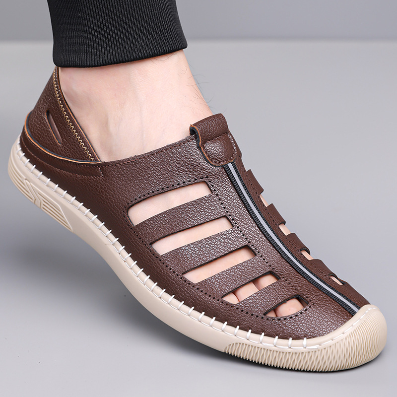 Cross-Border Sandals for Men, Summer Style, Outer Wear, Toe-Toe Hollow Breathable Slip-Ons, Soft-Soled Non-Slip Dad Driving Clogs