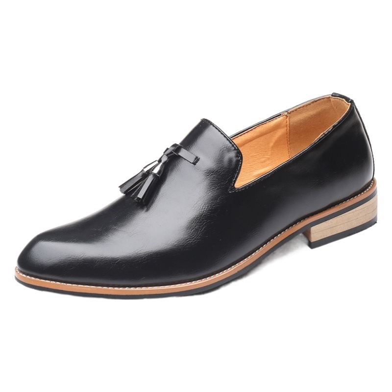 Foreign trade tassel men's casual extra large size slip-on shoes fashion loafers Barber slip-on pointed leather shoes