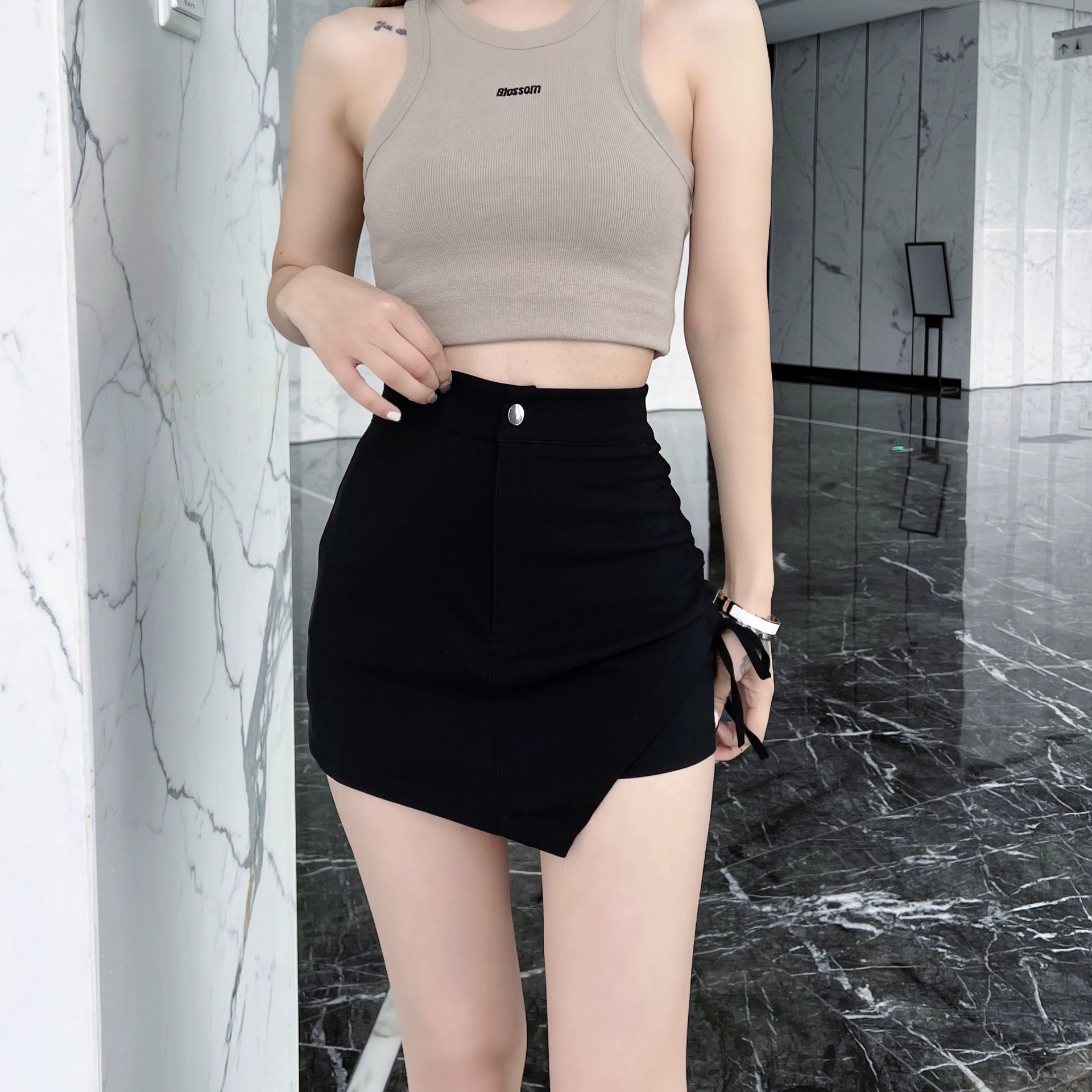 2025 Elastic Shorts Women's Autumn and Winter New Style Asymmetrical Drawstring Skirt Sexy High Waist Slimming Look Hip Pants Skirt