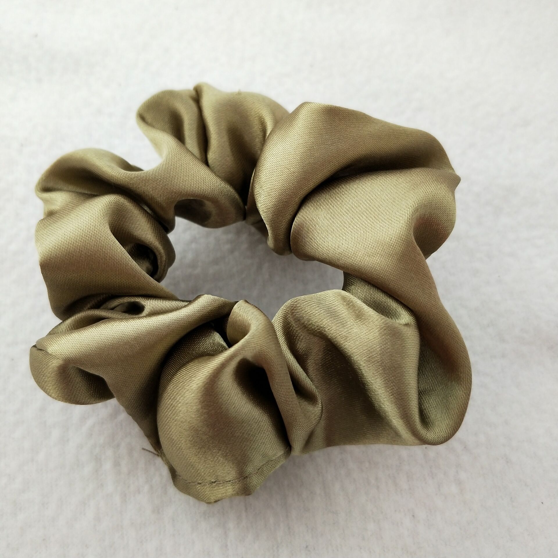 Picture of Cross-Border Amazon Satin Fabric Satin Scrunchie for Women, High-End Bun Hair Tie