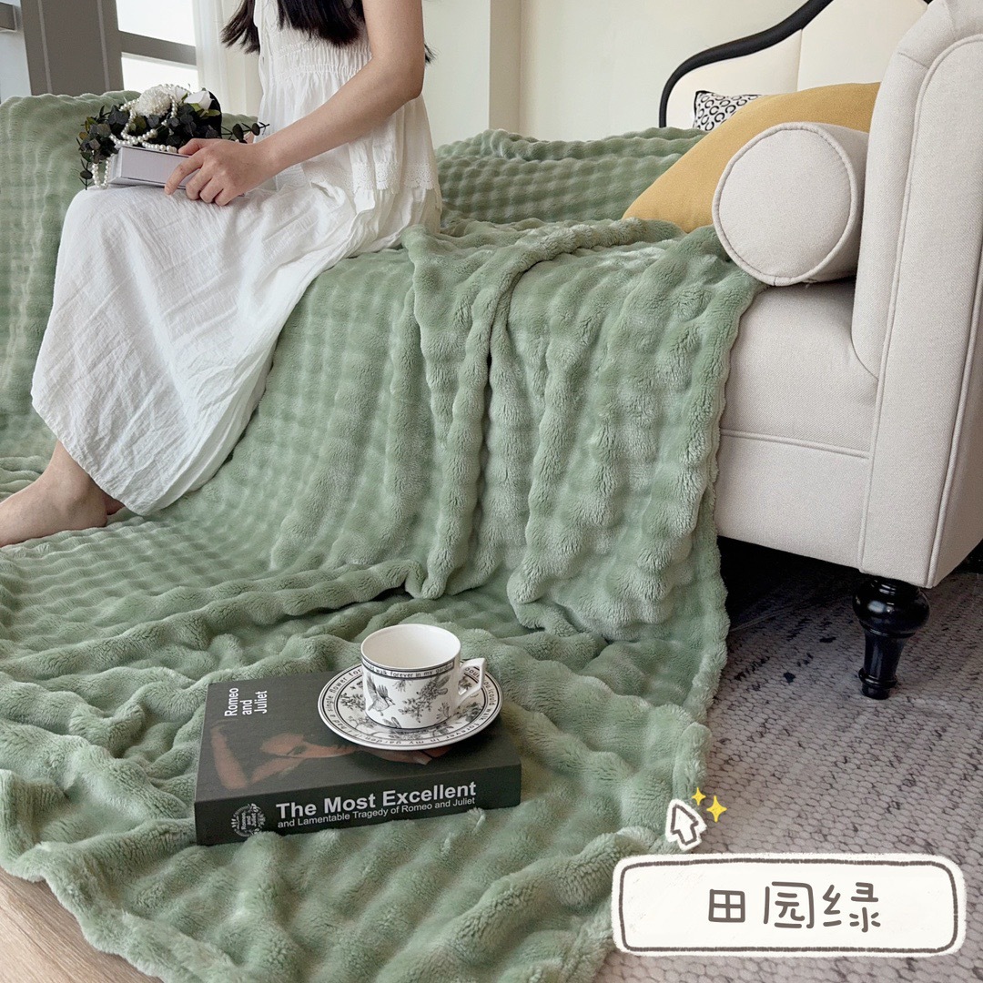 Picture of Winter Thickened Rabbit Plush Bubble Blanket Flannel Blanket Blanket Office Nap Blanket Air-conditioning Blanket Blanket Blanket