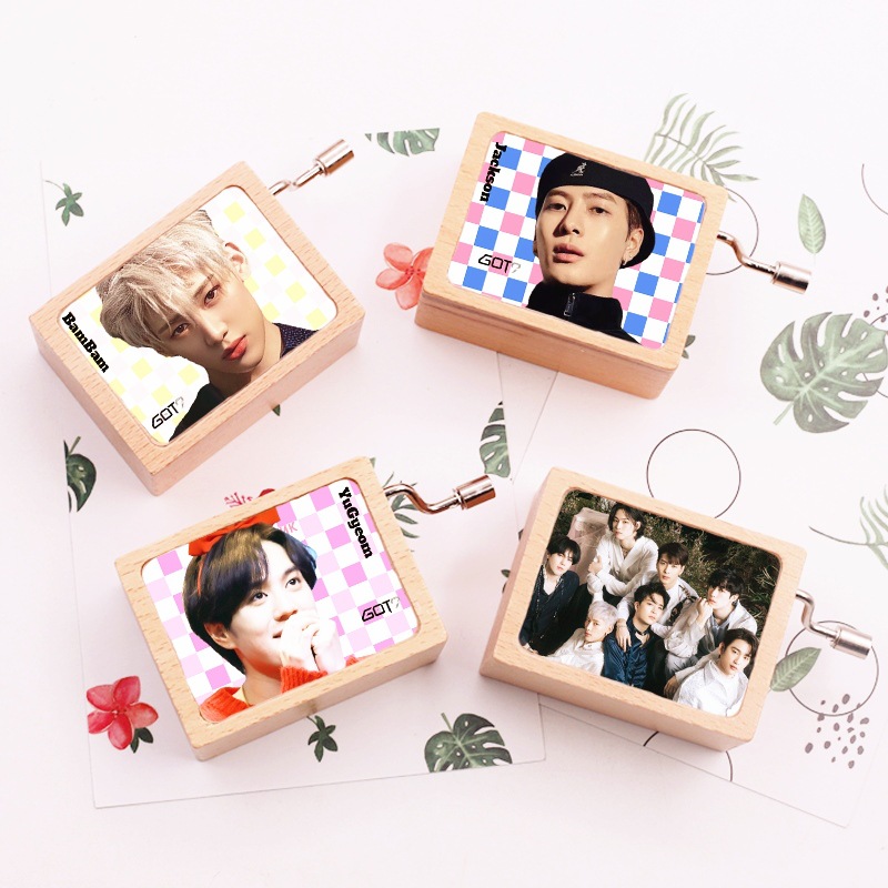 got7 Around BamBam Wang Jiaer Duan Yien Jin Youqian Spot Hand-cranked Music Box Ornaments 006