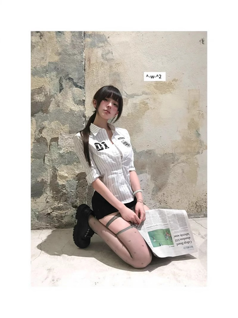 Picture of Spice Girl Striped Waist Shirt Women's Summer 2025 New Niche Design Unique Chic Shirt Top