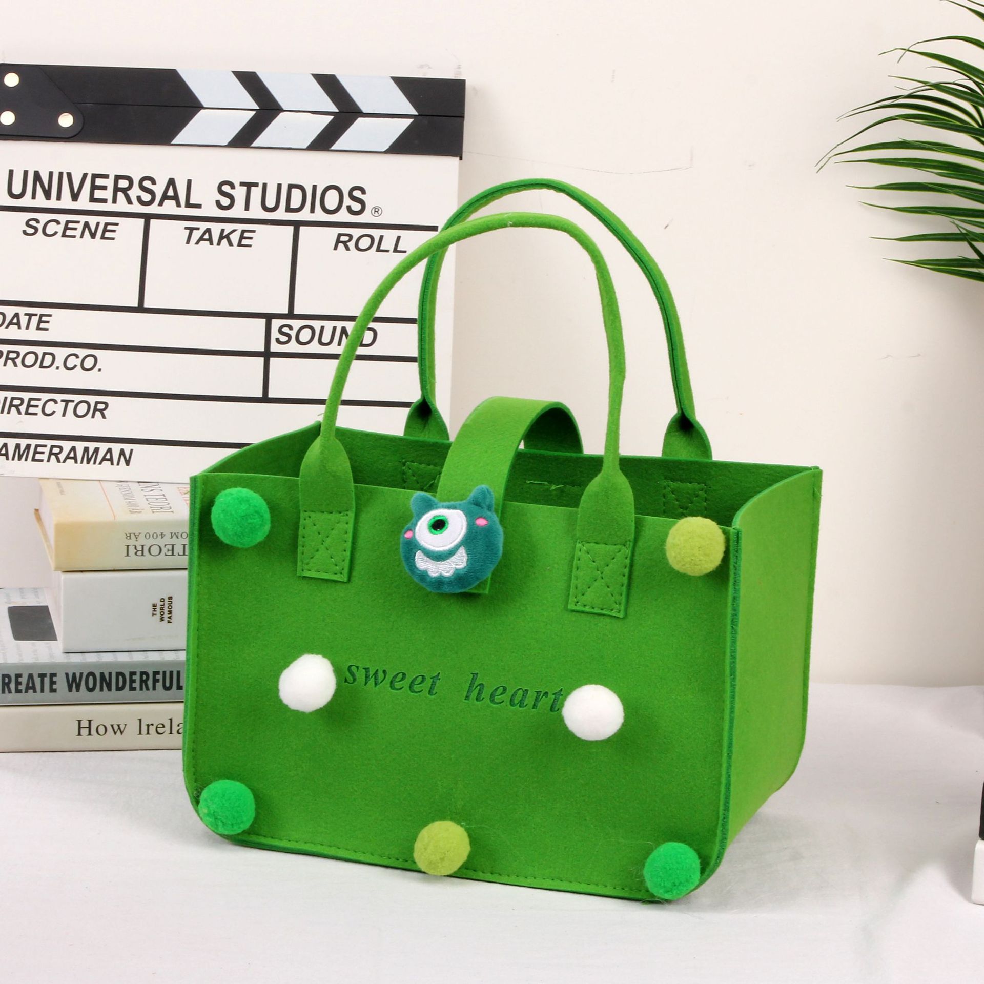 Picture of 2022 felt cartoon handbag hand bag gift bag Net Red full moon wine birthday gift bag wholesale