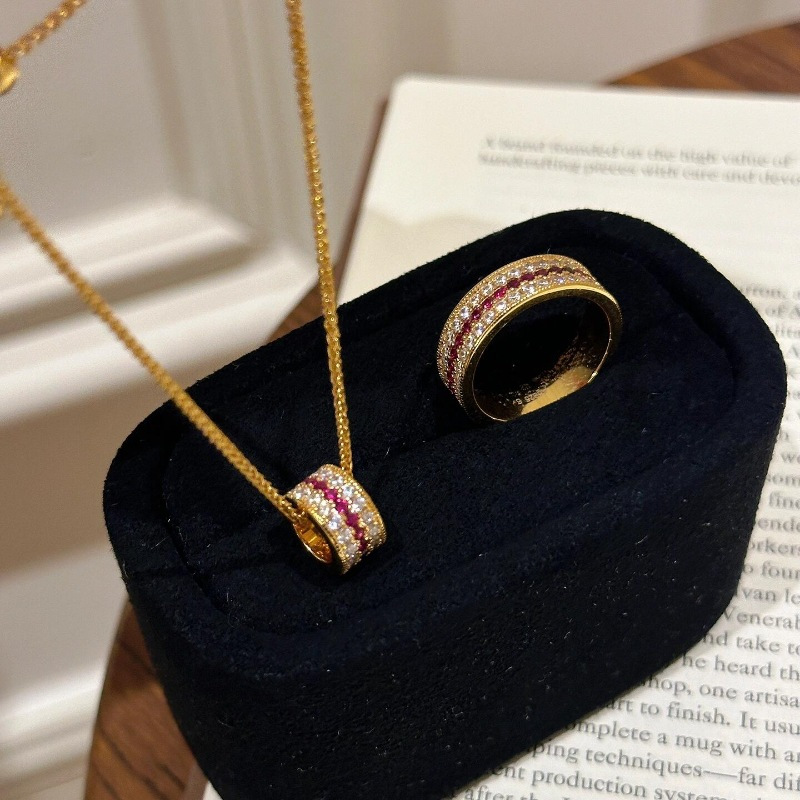 New Chinese Style Light Luxury Flash Rose Red Corundum Passepartout Pendant Necklace High-grade Three-row Diamond Red Ring for Women