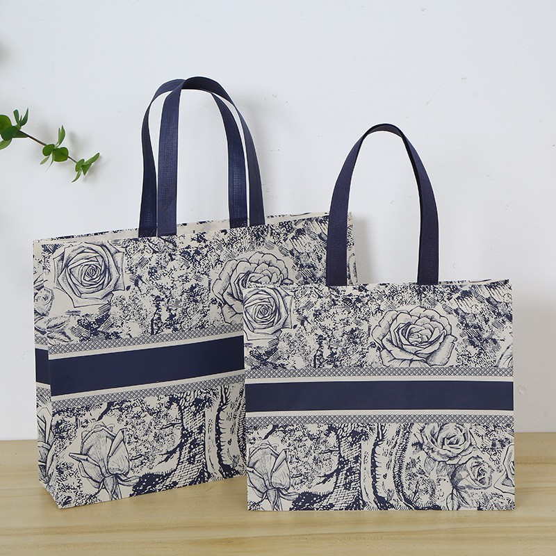 Picture of Non-Woven Handbags, Clothing Store Bags, Custom-Made Boys' and Girls' Clothing Shopping Bags, Coat Gift Bags, Custom-Made
