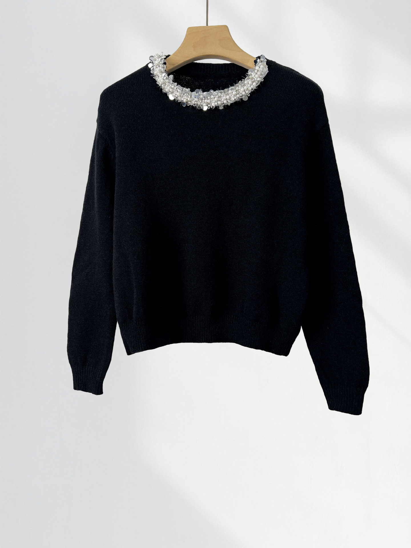 Advanced Simple Heavy Industry Nail Bead Chanel Style Sweater Black Round Neck Autumn and Winter Top Flower Bead Knit Sweater for Women