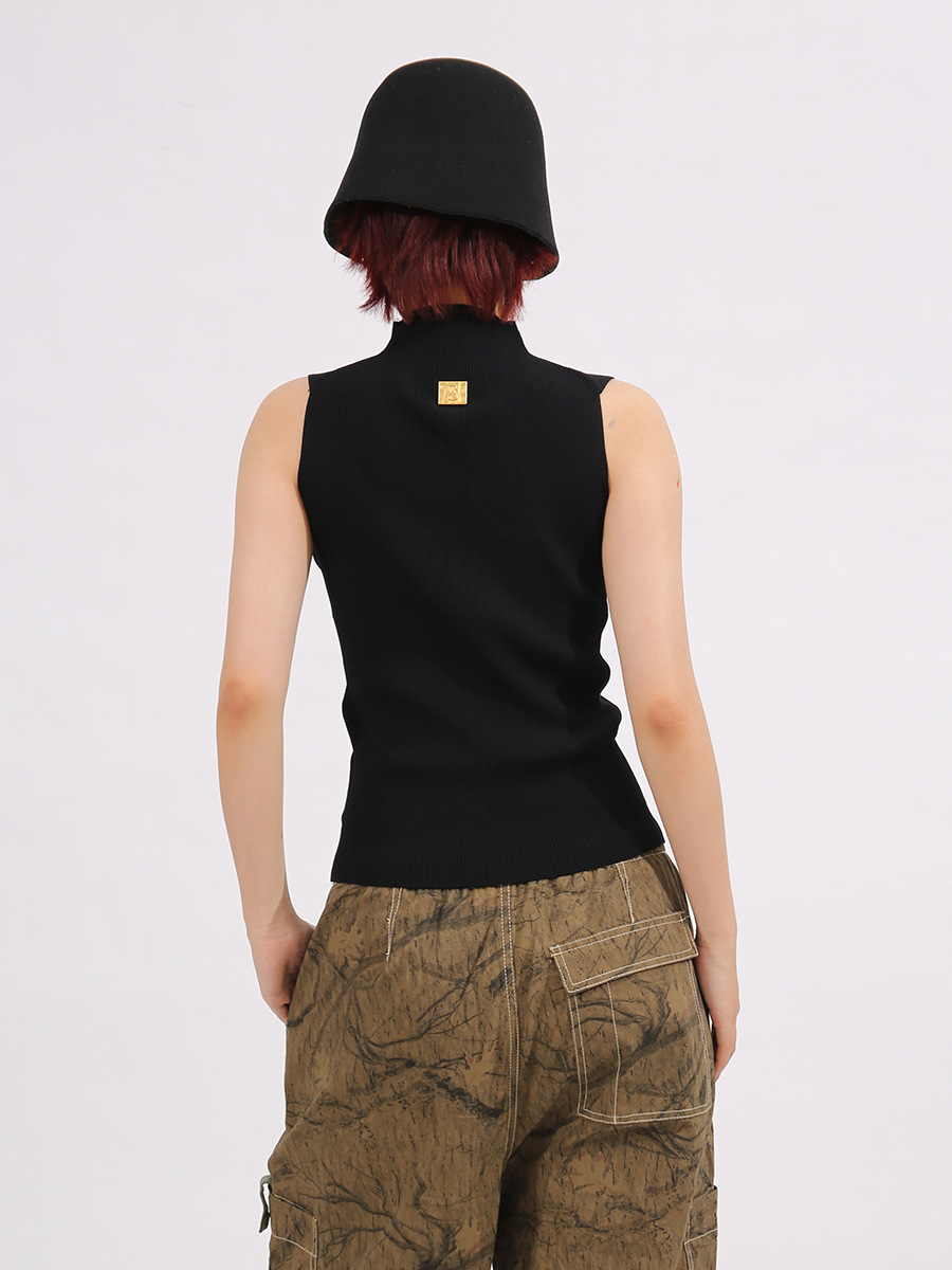 Picture of European and American Style Tops 2025 Summer New Style Simple Metal Decoration Slim Slim Sleeveless Design T-Shirt for Women