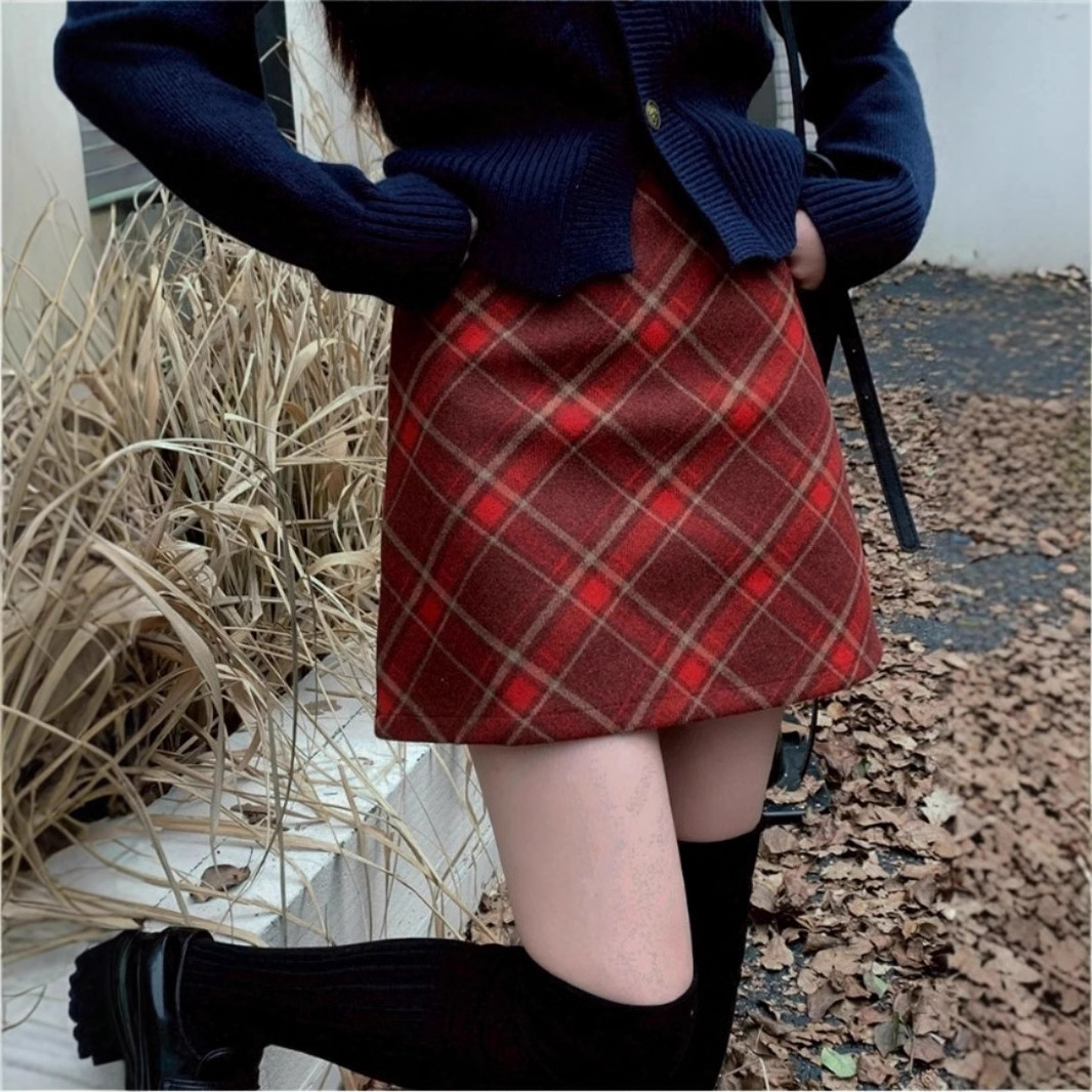 Foreign Trade Woolen Plaid Skirt Women's 2024 Autumn and Winter Thick High Waist Slimming A- line Retro Red Plaid Skirt