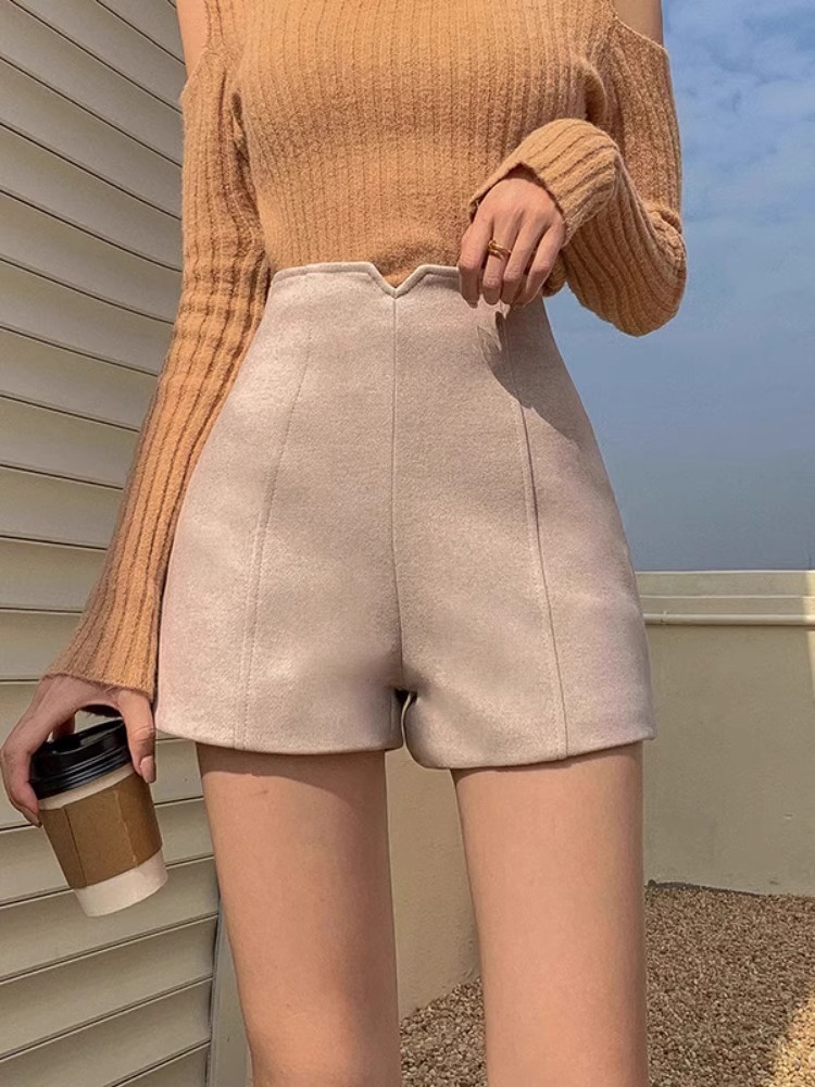 Black Woolen Shorts Women's Autumn Woolen 2024 New High Waist Tight Stretch Spice Girl A- line Hot Pants