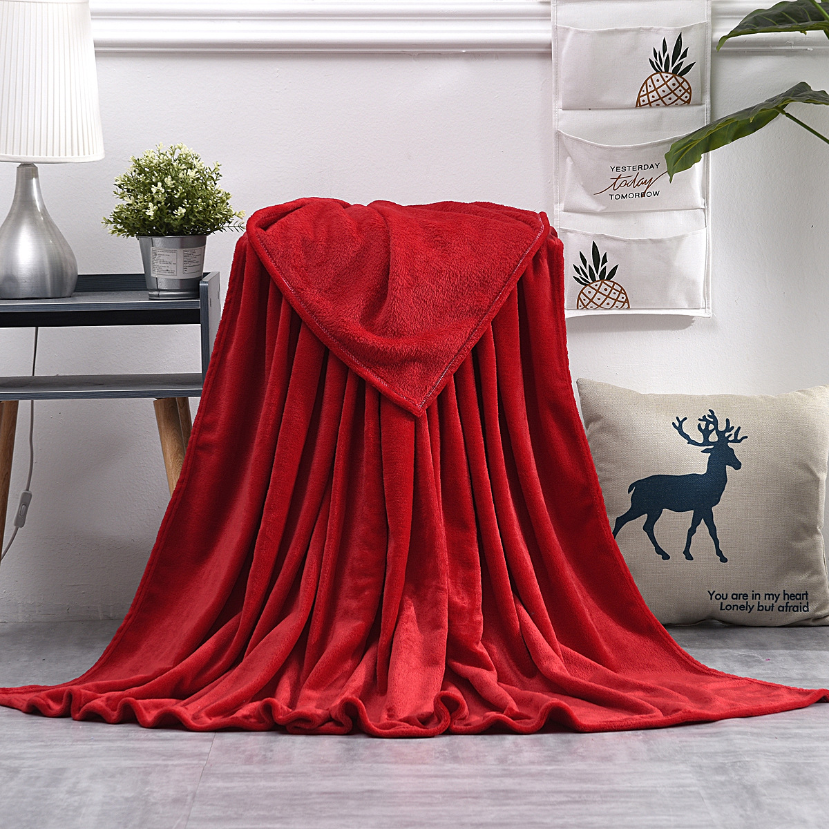 Picture of Solid color flannel blanket coral fleece pet blanket cross-border flannel blanket gift velvet nap blanket wholesale