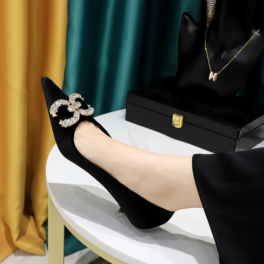 237-K77 Banquet Women's Shoes European and American-style Fine Heel Mid-heel Xi Shi Suede Shallow Mouth Pointed Metal Diamond Buckle Shoes