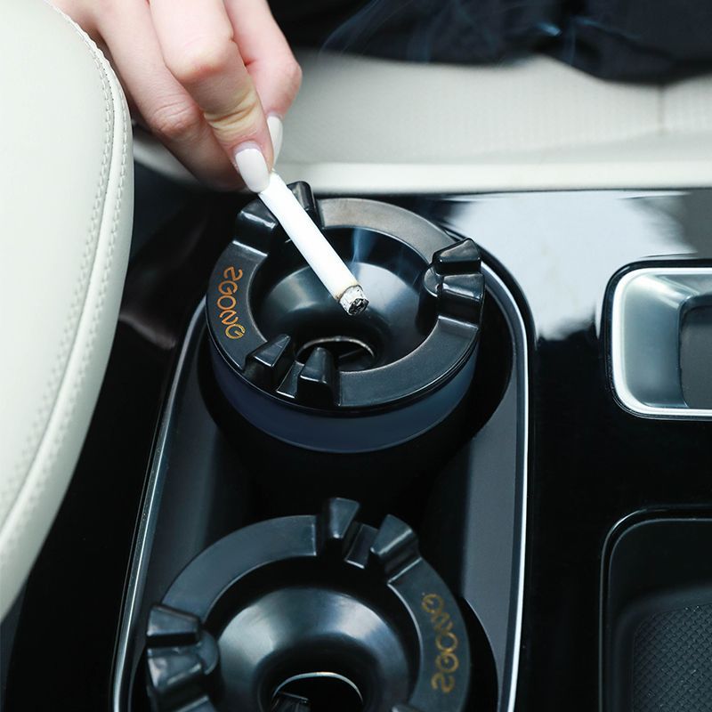 Picture of Ashtray with Water Tank Anti-fly Ash Anti-smoke Flavor Creative Household Car Funnel with Cover Personalized Stainless Steel Ashtray