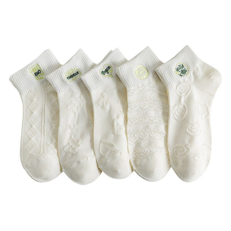 White Socks Women's Spring and Autumn Embroidered Letter Short Socks Summer Sports Boat Socks Cotton Short Tube Cute Japanese Style Ins Trendy