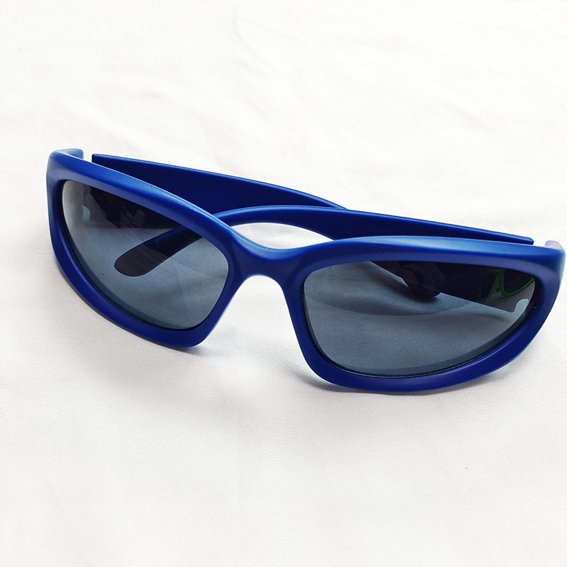 Picture of Punk Futuristic Sunglasses Women's European and American Hot Girls Super Cool Street Photograph Sun Protection Glasses Men's Sports Style Riding Sunglasses